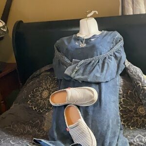 Women’s ladies Fall denim look dress 3/4 sleeves 19” armpit to armpit cute boots